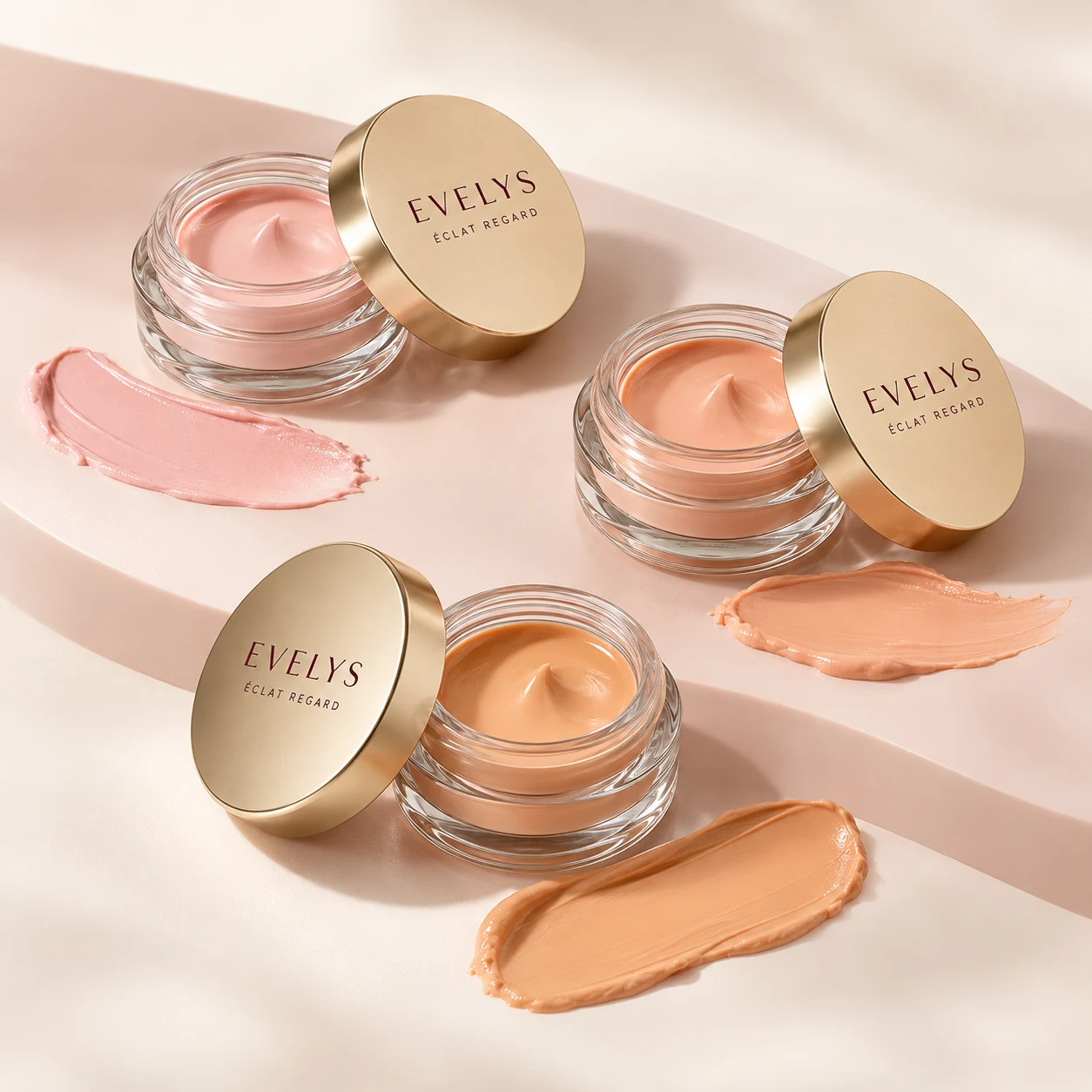 Trois teintes de la Crème Correctrice Regard